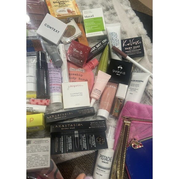 HUGE Beauty Lot 60+ pcs - Makeup Skincare Hair - Bags Brushes Travel Sz Full Sz - Picture 4 of 8